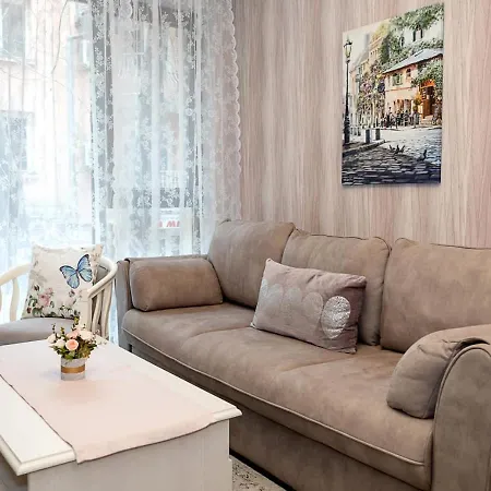 Cozy One-bedroom - Location In By Flat Manаger Apartament *