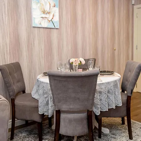 Cozy One-bedroom - Location In By Flat Manаger * Warna